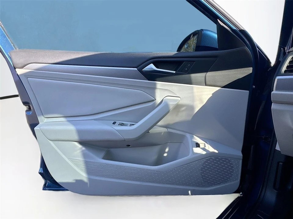 2019 Volkswagen A7 Jetta - Image 6 of 14