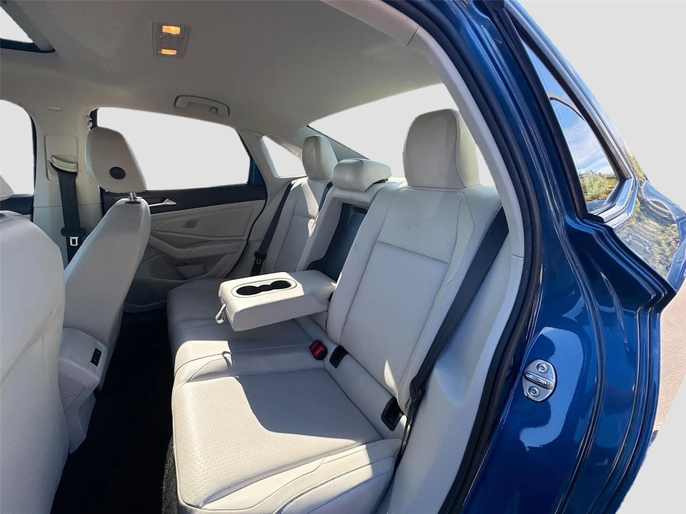 2019 Volkswagen A7 Jetta - Image 10 of 14