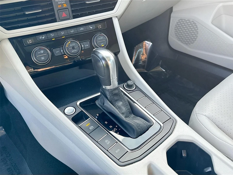 2019 Volkswagen A7 Jetta - Image 15 of 21