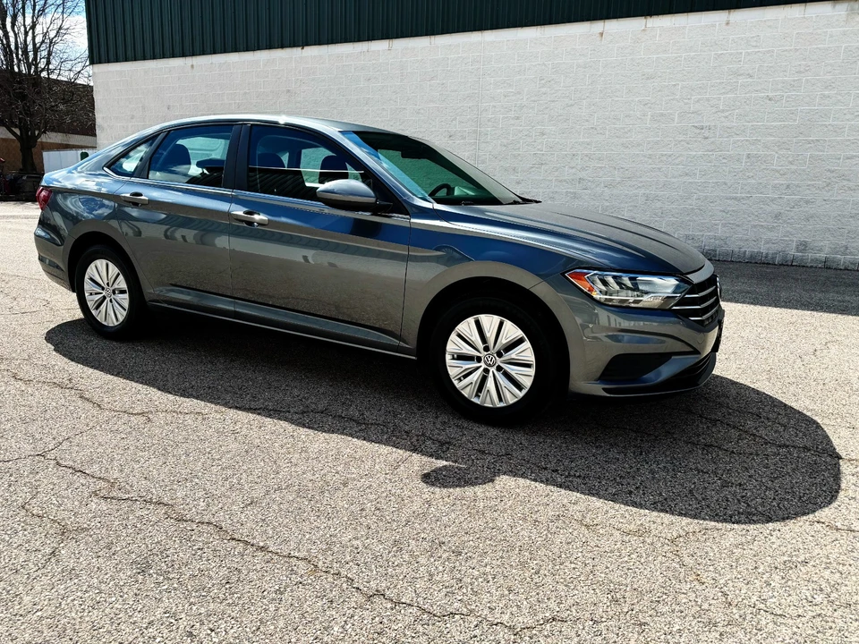 2019 Volkswagen A7 Jetta - Image 2 of 21