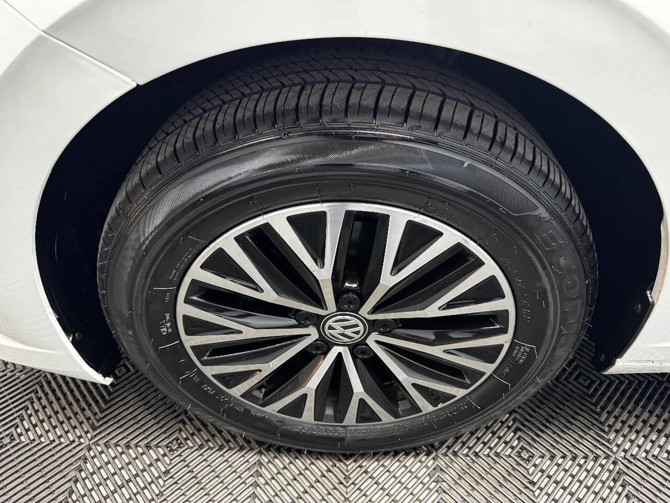 2019 Volkswagen A7 Jetta - Image 19 of 21