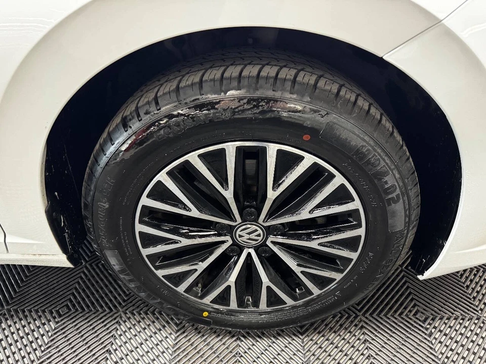 2019 Volkswagen A7 Jetta - Image 16 of 21