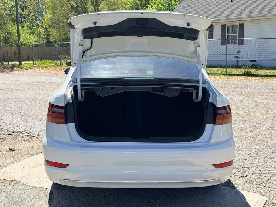 2019 Volkswagen A7 Jetta - Image 7 of 19