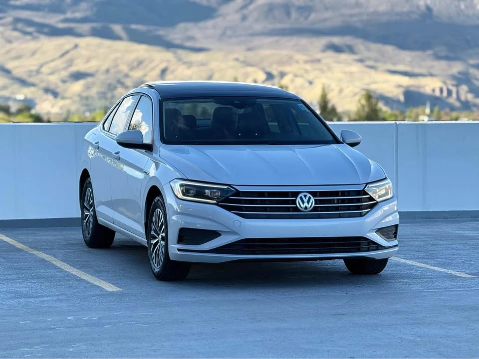 2019 Volkswagen A7 Jetta - Image 2 of 17