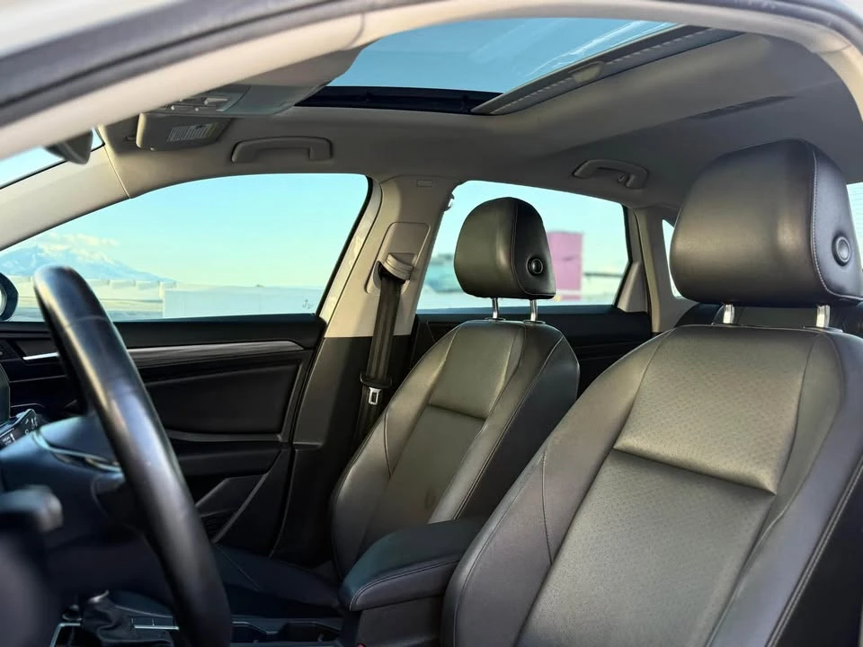 2019 Volkswagen A7 Jetta - Image 11 of 17