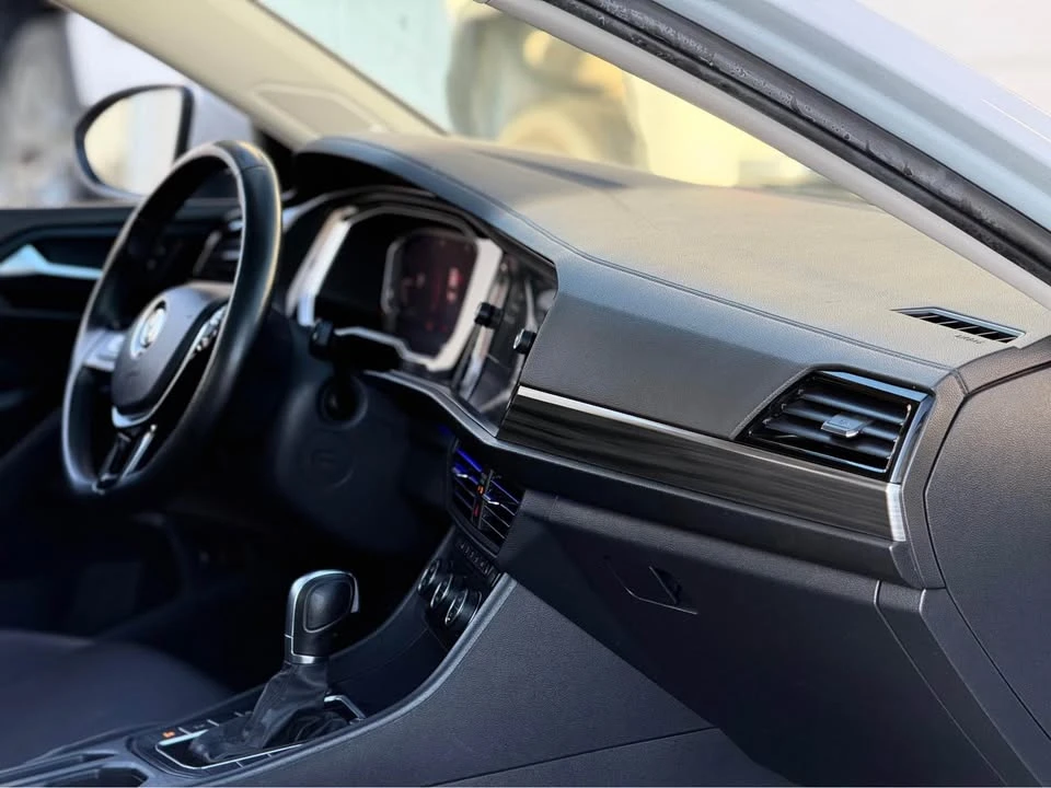 2019 Volkswagen A7 Jetta - Image 9 of 17