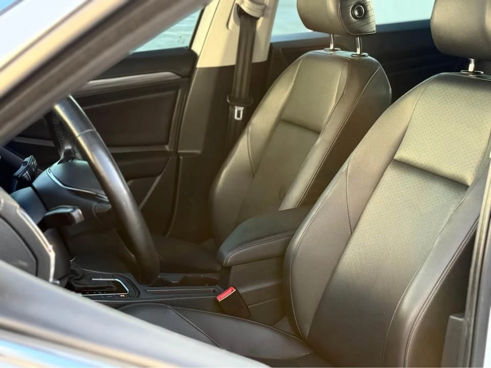 2019 Volkswagen A7 Jetta - Image 13 of 17