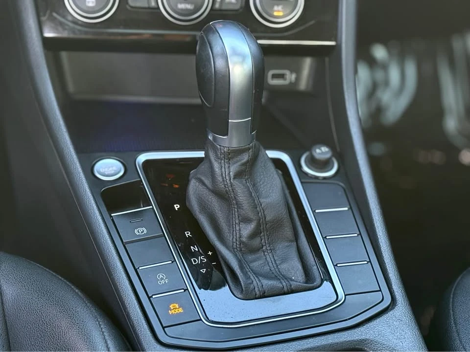 2019 Volkswagen A7 Jetta - Image 14 of 17