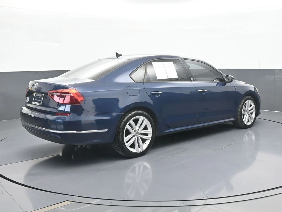 2019 Volkswagen Passat - Image 6 of 12