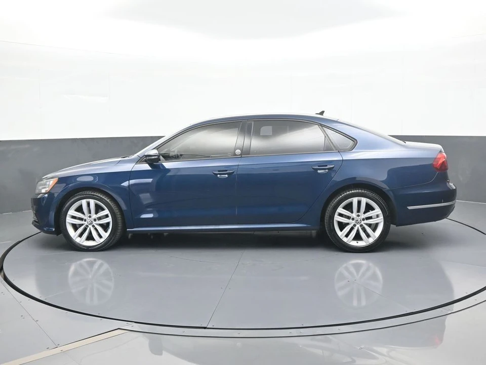 2019 Volkswagen Passat - Image 3 of 12