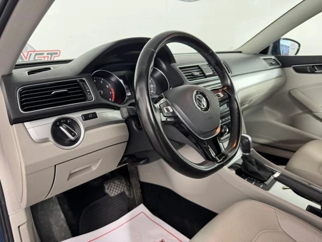 2019 Volkswagen Passat - Image 10 of 12