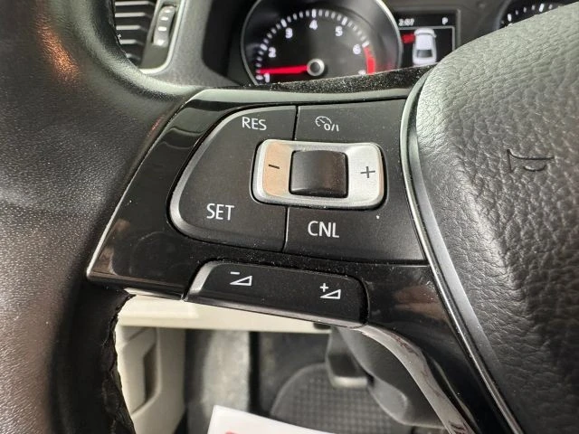 2019 Volkswagen Passat - Image 15 of 21