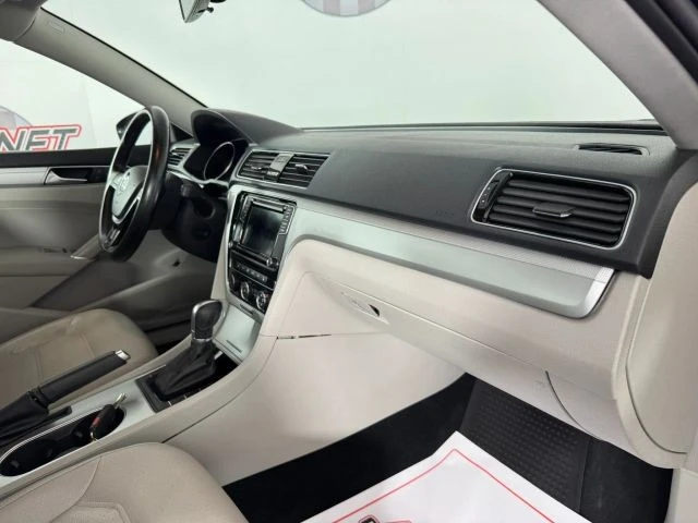 2019 Volkswagen Passat - Image 12 of 12