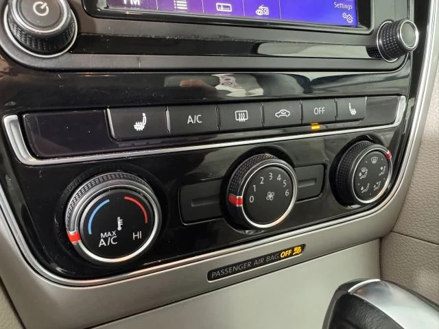 2019 Volkswagen Passat - Image 20 of 21