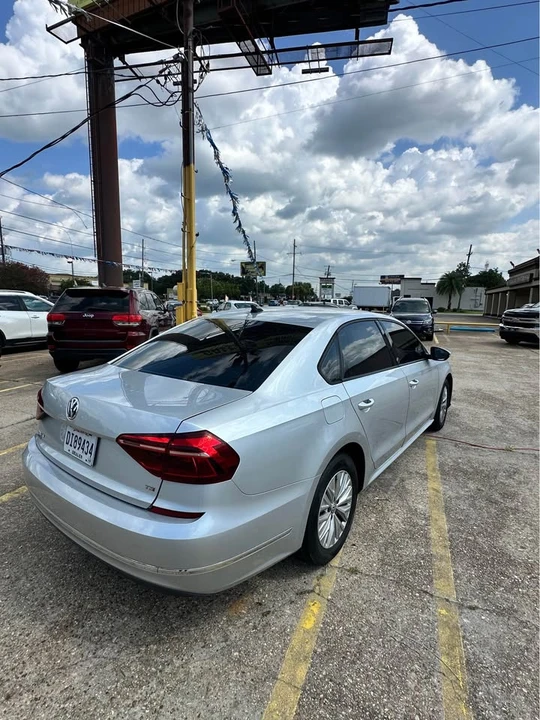 2019 Volkswagen Passat - Image 6 of 10