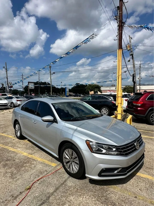 2019 Volkswagen Passat - Image 2 of 10