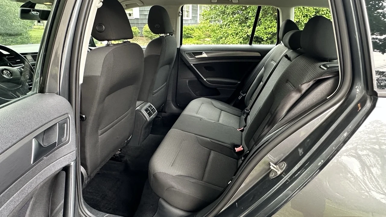 2019 Volkswagen Golf Mk7 - Image 8 of 16