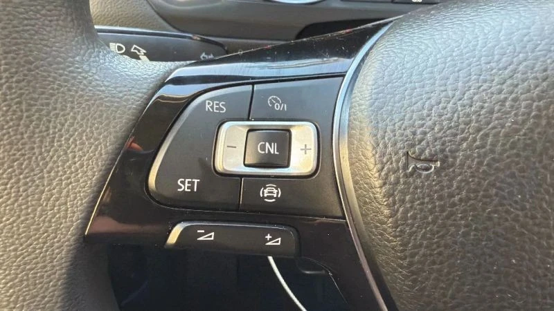 2019 Volkswagen Tiguan - Image 12 of 12
