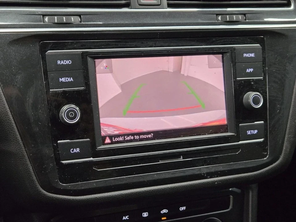 2019 Volkswagen Tiguan - Image 18 of 21
