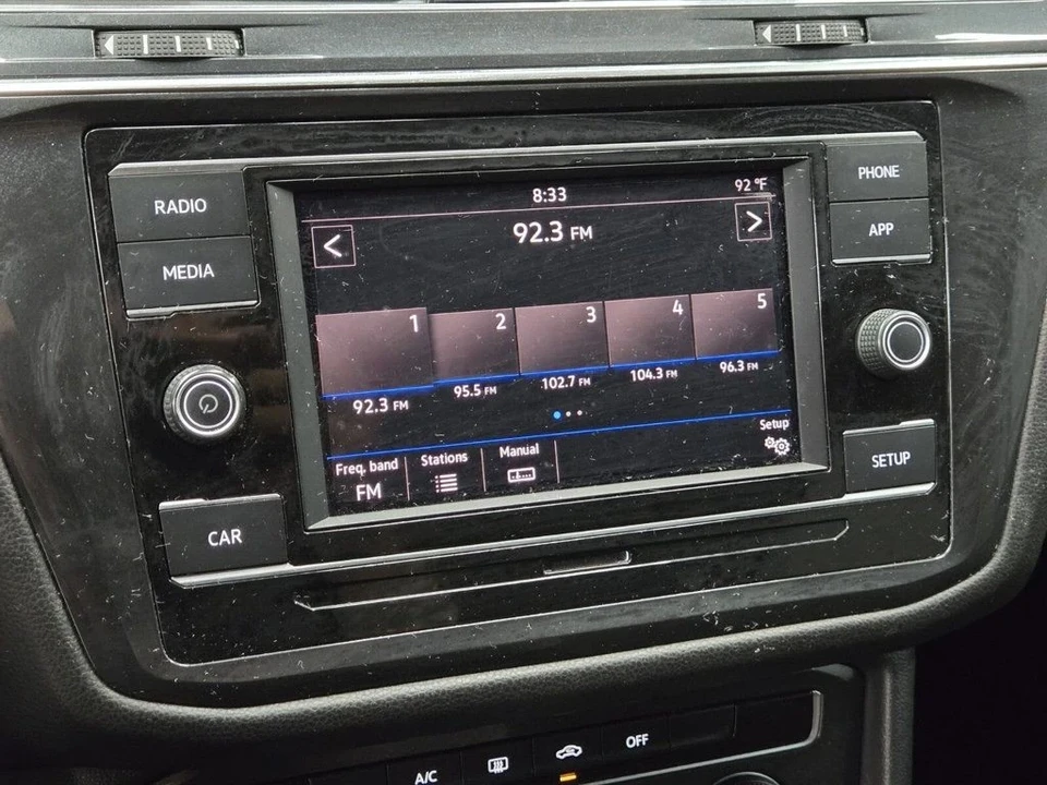2019 Volkswagen Tiguan - Image 17 of 21
