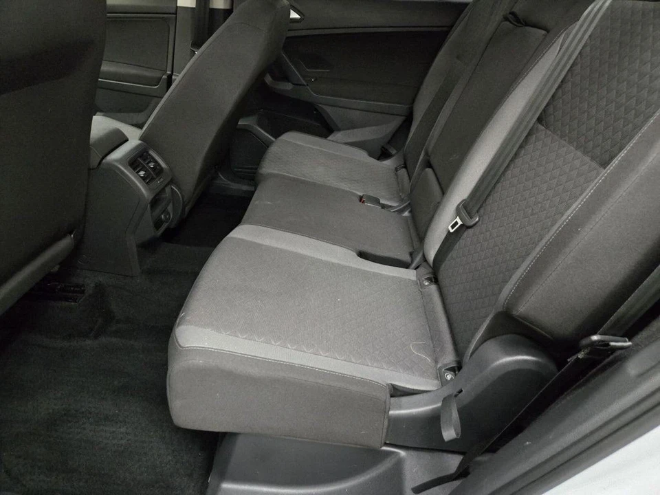2019 Volkswagen Tiguan - Image 8 of 21
