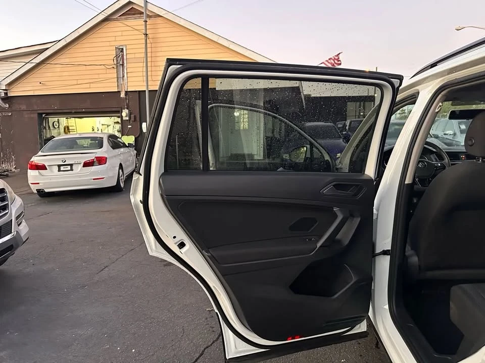 2019 Volkswagen Tiguan - Image 10 of 20