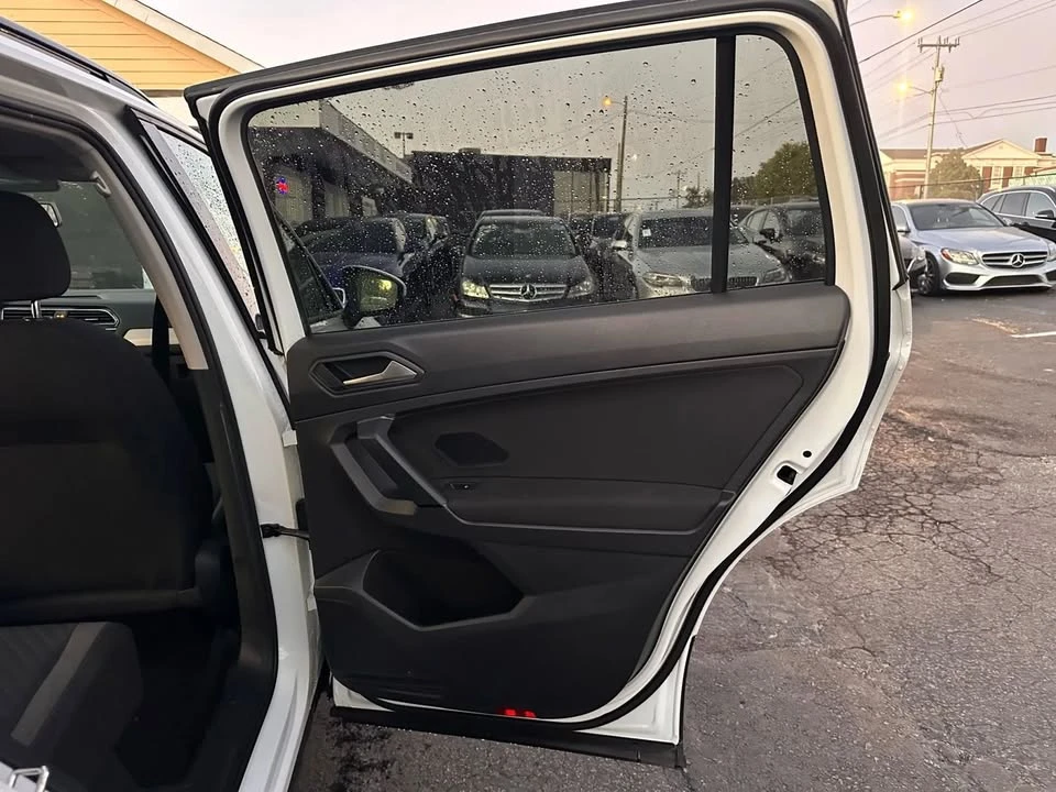 2019 Volkswagen Tiguan - Image 12 of 20