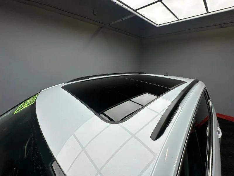 2019 Volkswagen Tiguan - Image 10 of 12