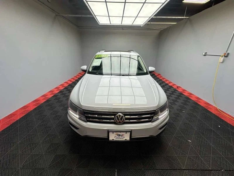 2019 Volkswagen Tiguan - Image 8 of 12