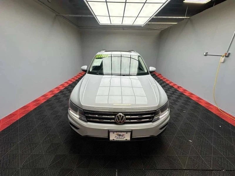 2019 Volkswagen Tiguan - Image 8 of 12