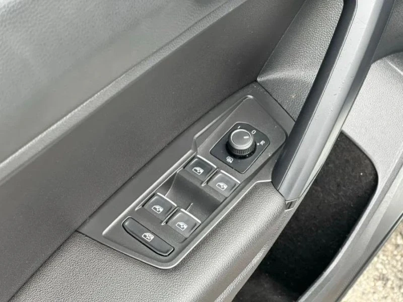 2019 Volkswagen Tiguan - Image 10 of 12