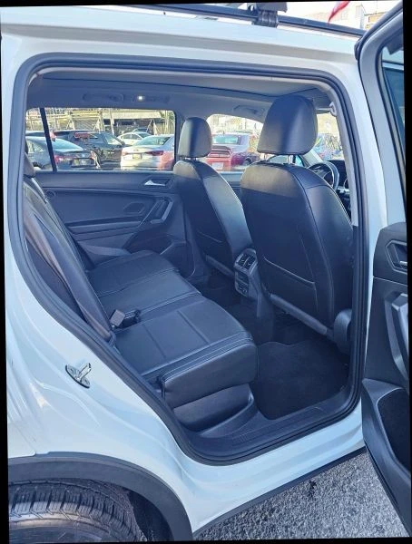2019 Volkswagen Tiguan - Image 10 of 12