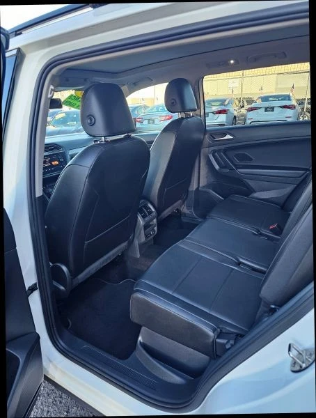 2019 Volkswagen Tiguan - Image 8 of 12