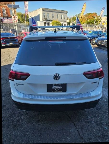 2019 Volkswagen Tiguan - Image 6 of 12