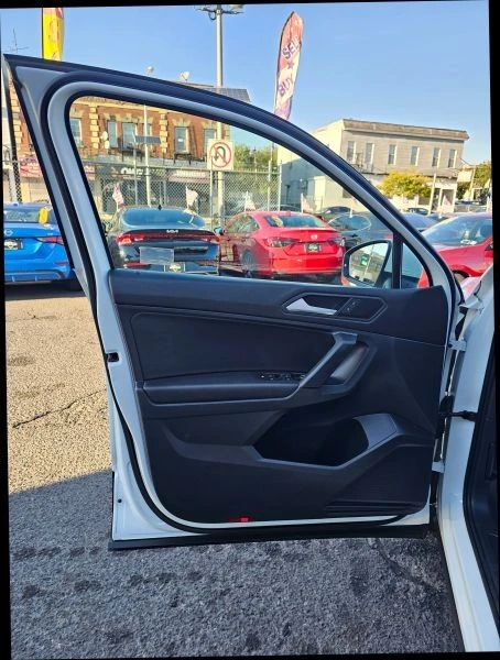 2019 Volkswagen Tiguan - Image 11 of 12