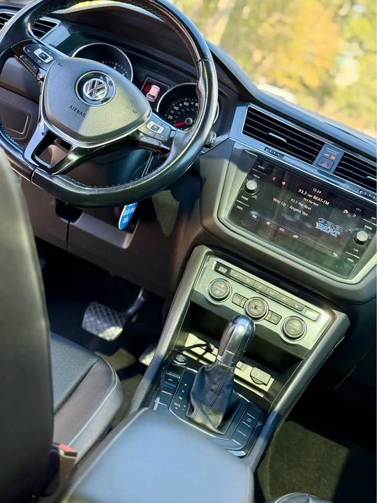 2019 Volkswagen Tiguan - Image 11 of 20