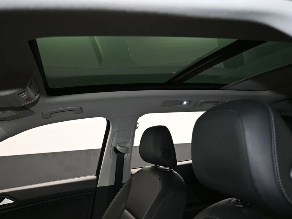 2019 Volkswagen Tiguan - Image 11 of 12