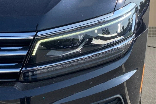 2019 Volkswagen Tiguan - Image 9 of 12