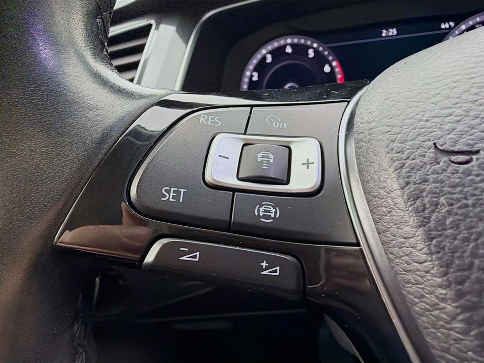 2019 Volkswagen Tiguan - Image 11 of 12