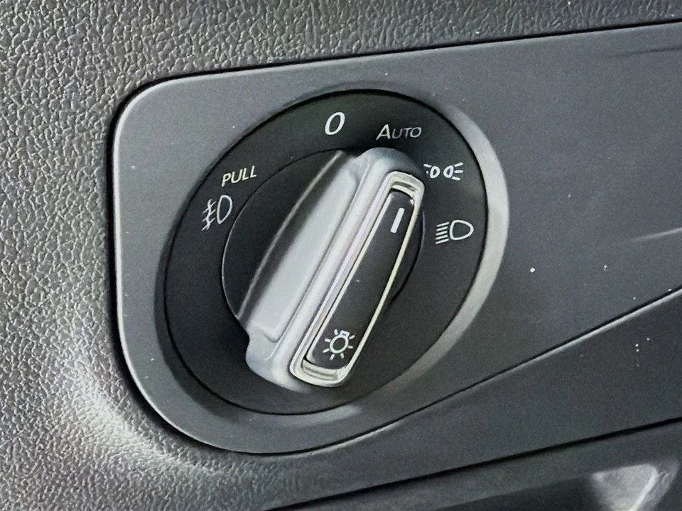 2019 Volkswagen Tiguan - Image 10 of 12