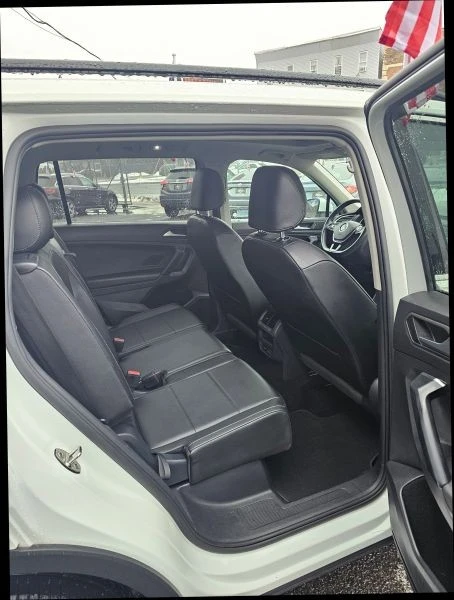 2019 Volkswagen Tiguan - Image 9 of 12