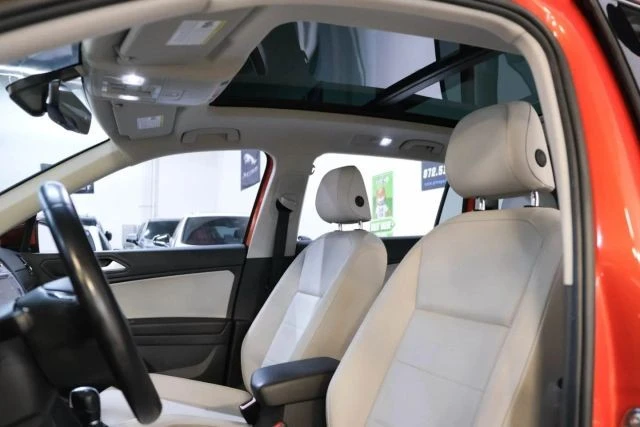 2019 Volkswagen Tiguan - Image 8 of 21