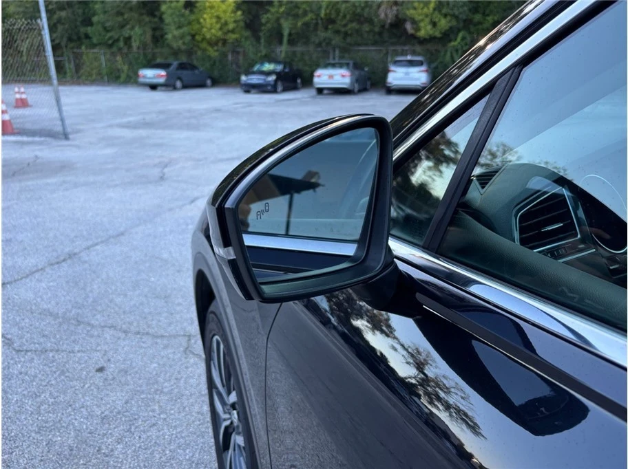 2019 Volkswagen Tiguan - Image 16 of 21