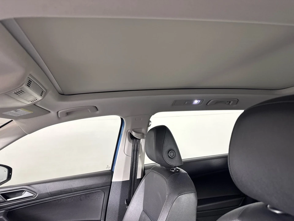 2019 Volkswagen Tiguan - Image 11 of 12