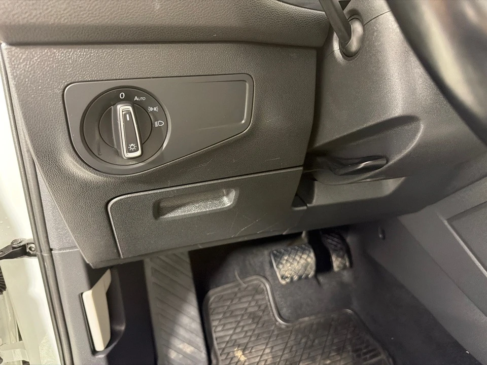 2019 Volkswagen Tiguan - Image 14 of 21