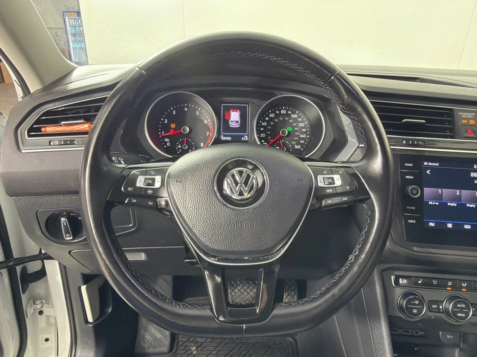 2019 Volkswagen Tiguan - Image 15 of 21