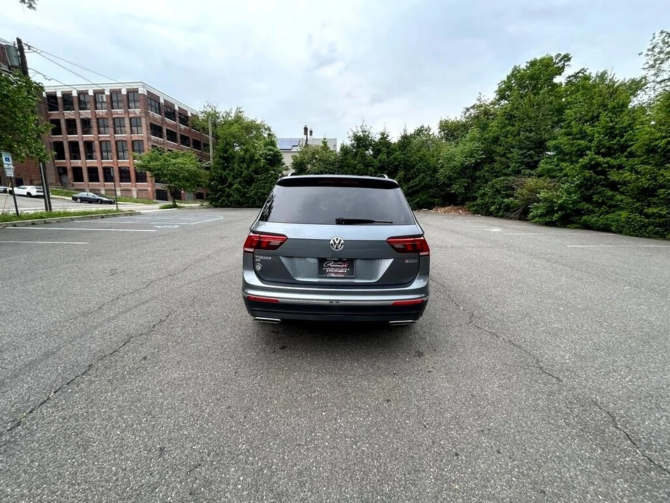 2019 Volkswagen Tiguan - Image 10 of 12