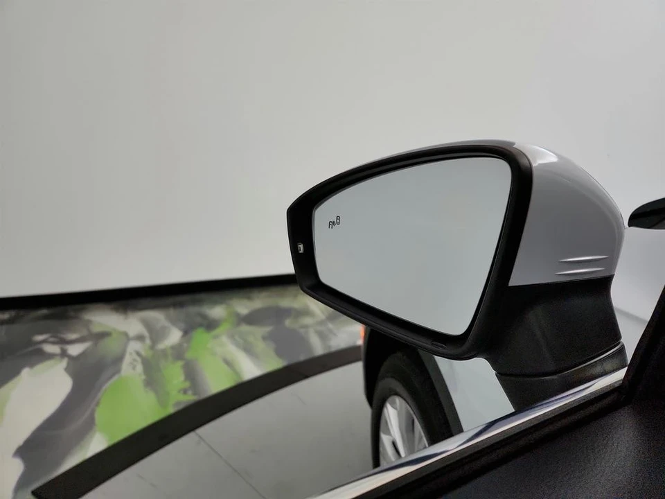 2019 Volkswagen Tiguan - Image 16 of 21