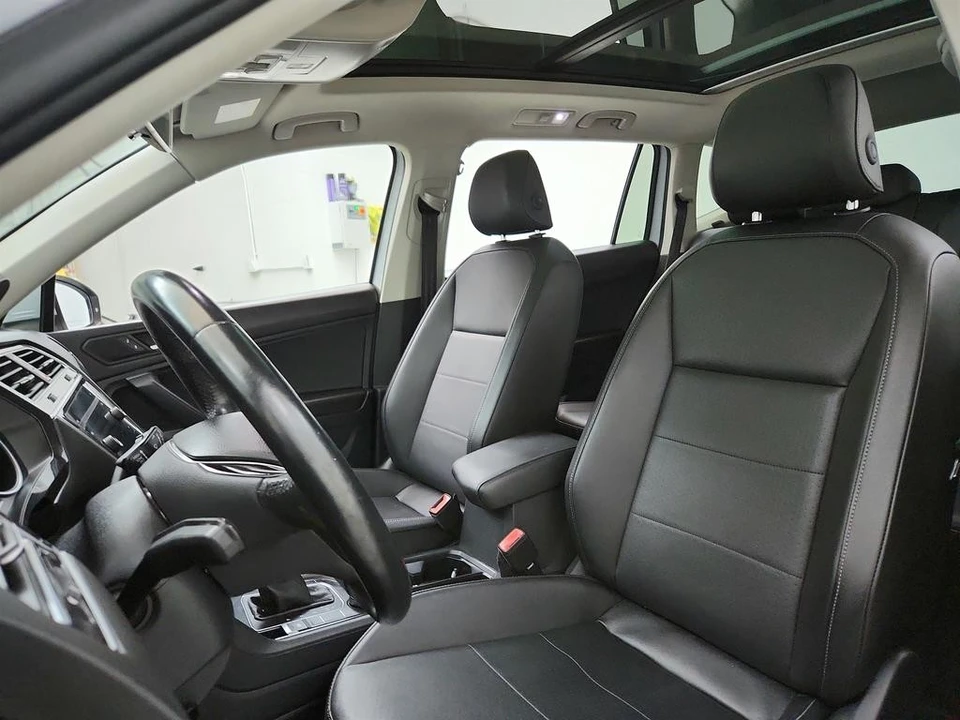 2019 Volkswagen Tiguan - Image 14 of 21