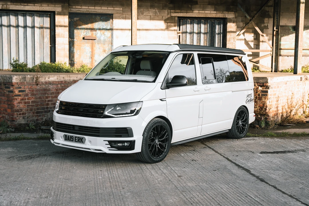 2019 Volkswagen Type 2 - Image 3 of 31